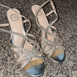 Size 8 1/2 Champagne gold heels from I. Miller.